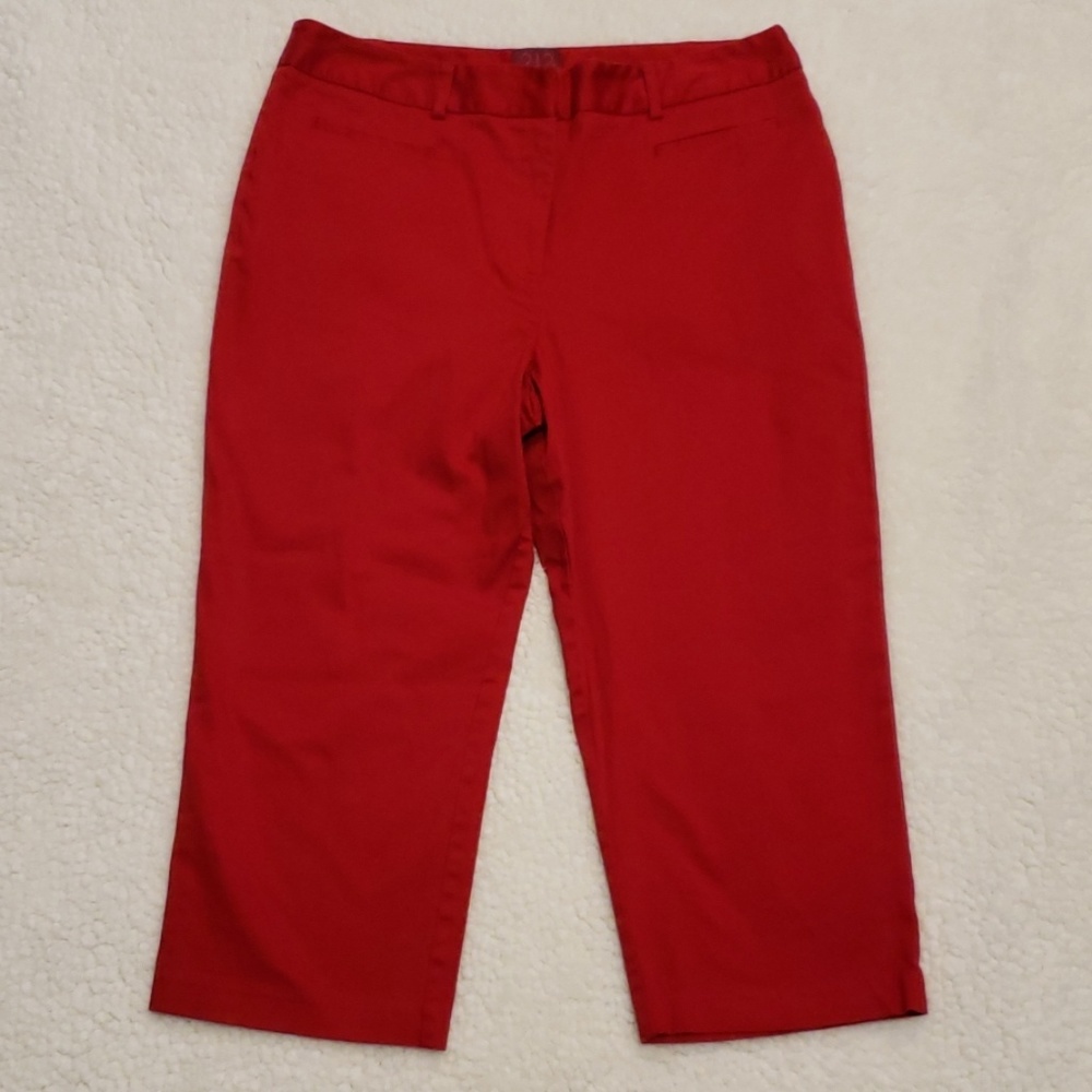 Red capris EUC